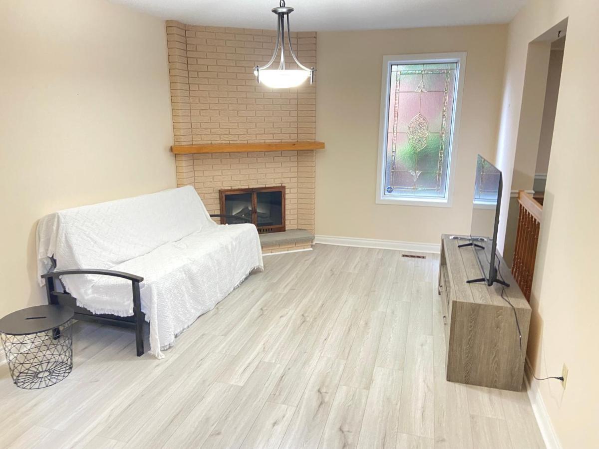 Апартаменты 41 Huntsmill Blvd Торонто Экстерьер фото